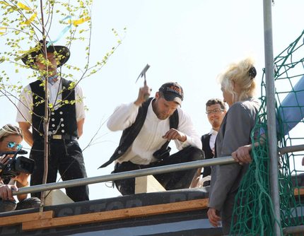 symbolischer Nagelschlag