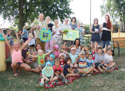 sagen jubelnd Danke: Kita Marienhof und weitere Begünstigte