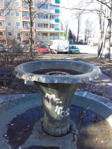 Kelchbrunnen vor Rückbau