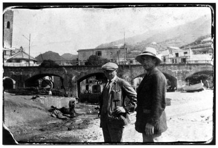 Alexander Gerbig und Max Pechstein in der Bucht von Monterosso al Mare_1924_Copyright Archiv Pechstein Hamburg.jpg