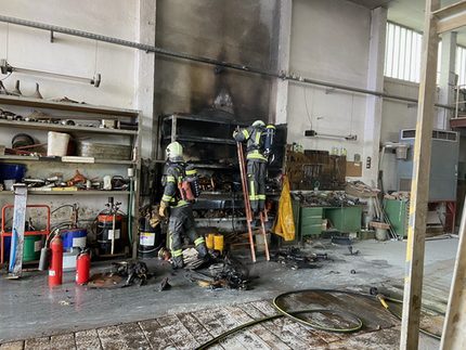 Brand in einer Lagerhalle