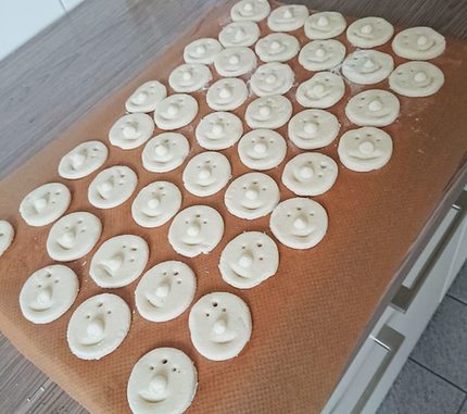 Schmunzel-Steine aus Salzteig