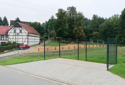 Park- und Spielplatz an der ehemaligen Forellenmühle in Mosel