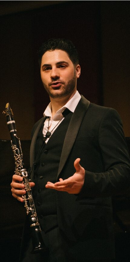 Der georgische Klarinettist Luka Totadz