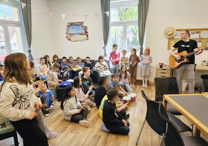 Die Hortkinder bedankten sich singend mit einem Ohrwurm