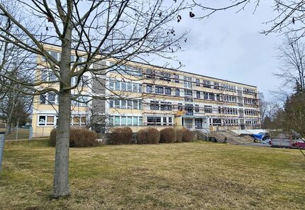 frühere Außenansicht der Schule
