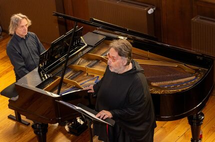 Thomas Synofzik am Klavier und Tenor Martin Bastian
