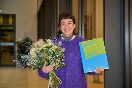 Eda Aslan bei der Verleihung des Max-Pechstein-Förderpreises