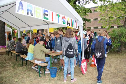 Ansturm auf das Arbeitsamt von Mini Zwickau